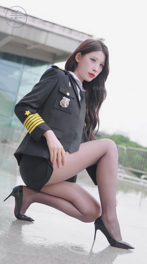 4k 2024�v�ݳ�չ ������Ů��ģ���� racing model # #beautyleg 1